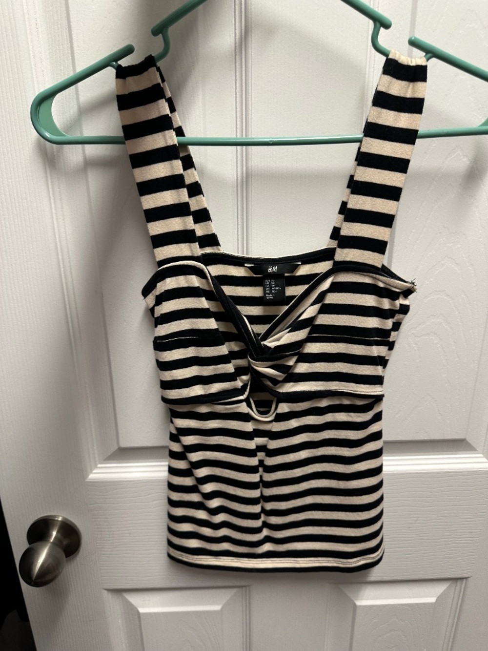 H&m striped keyhole sleeveless top